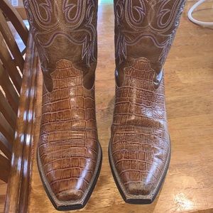 Women’s Ariat boots